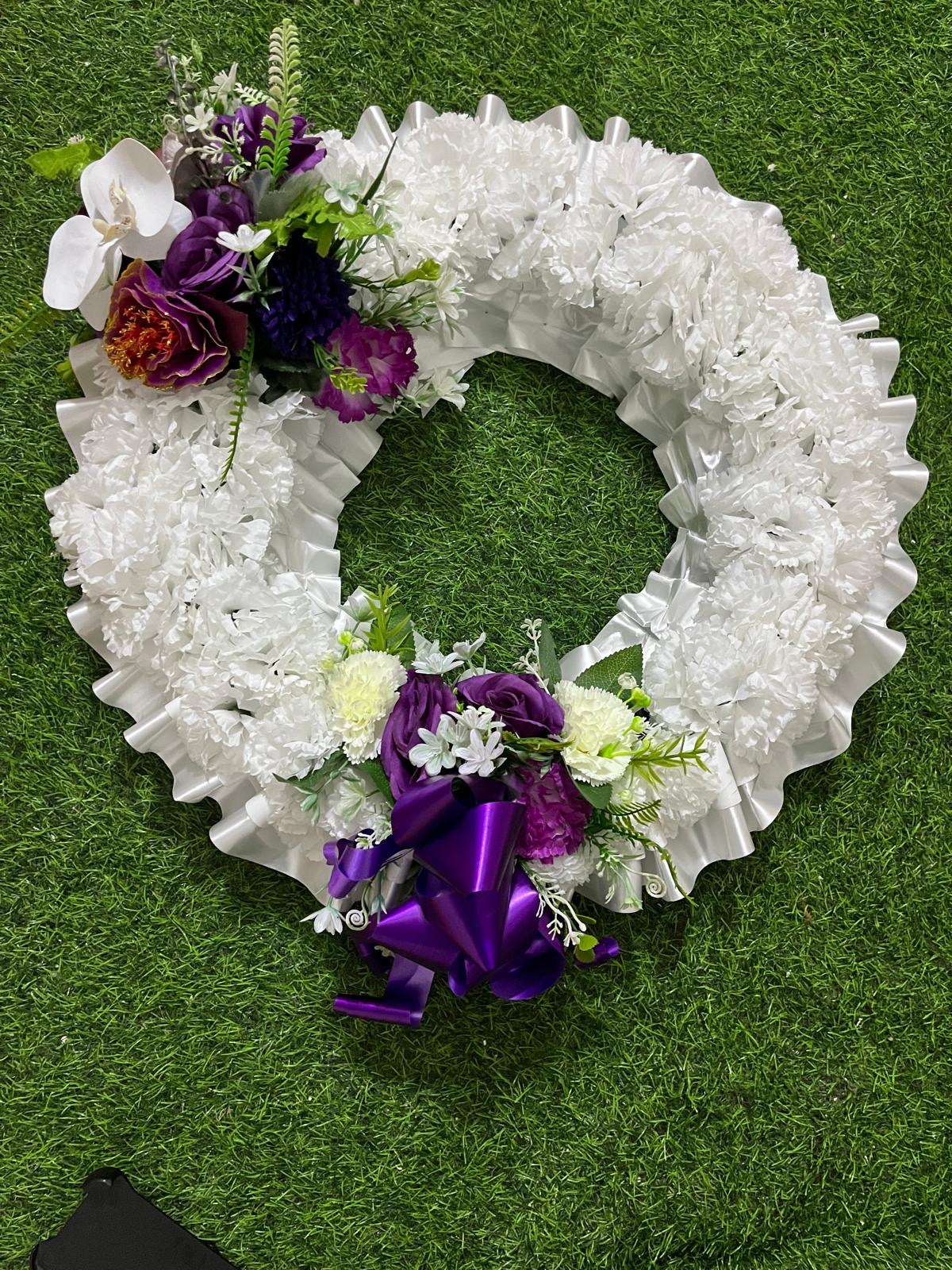 Round Wreath in White & Plum