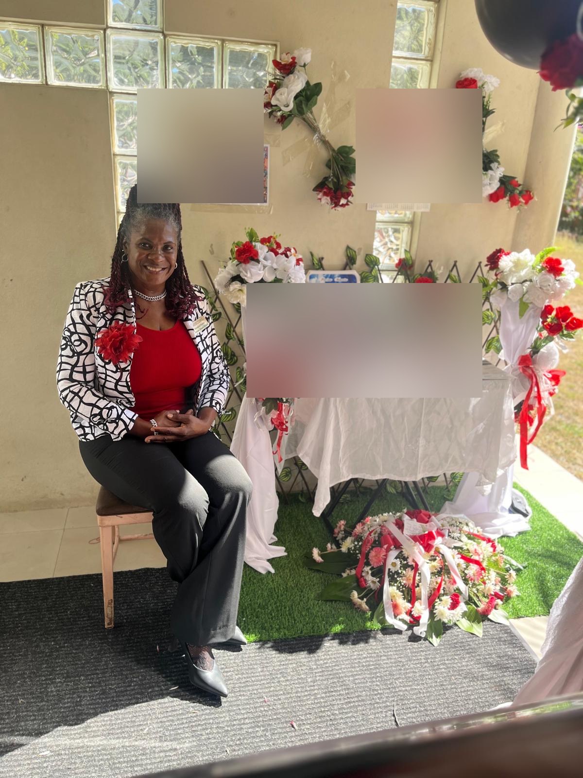 A red and white floral memory table